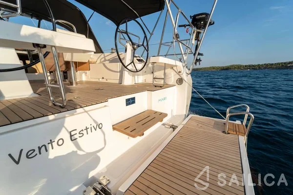 Bavaria C42 - Yacht Charter Sailica