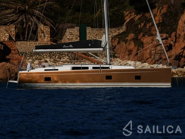 Hanse 418 - Yacht Charter Sailica