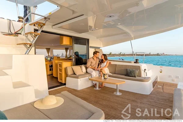 Lagoon 42 - Yacht Charter Sailica