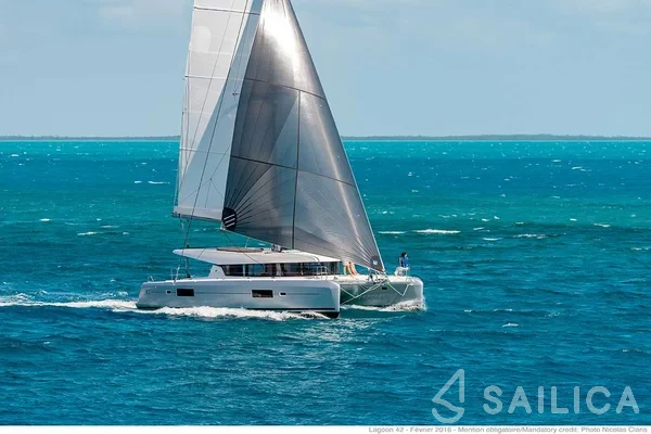 Lagoon 42 - Yacht Charter Sailica