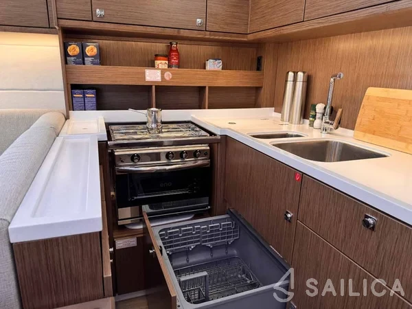 Bavaria C57 - Yacht Charter Sailica
