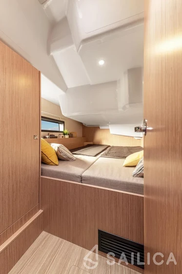 Bavaria C42 - Yacht Charter Sailica