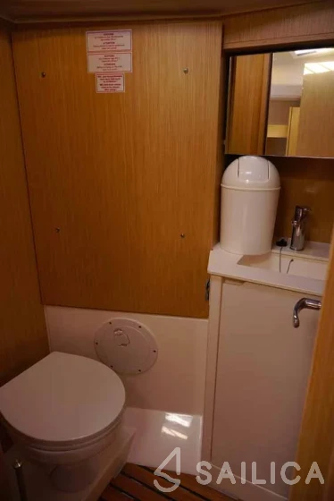 Bavaria C38 - Yacht Charter Sailica