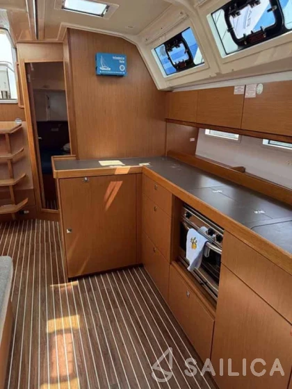 Bavaria 46 Cruiser - Yacht Charter Sailica