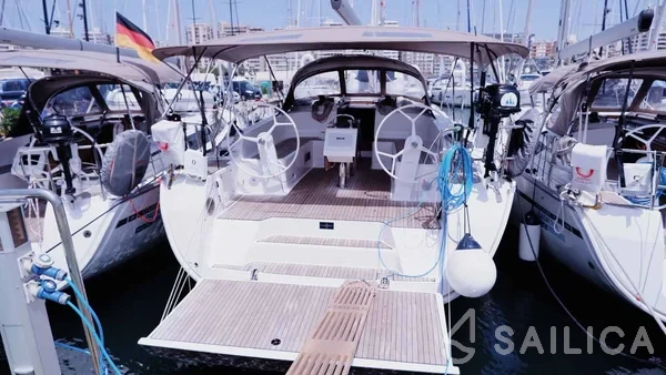 Bavaria 46 Cruiser - Yacht Charter Sailica