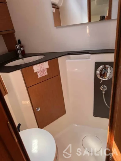 Bavaria 46 Cruiser - Yacht Charter Sailica