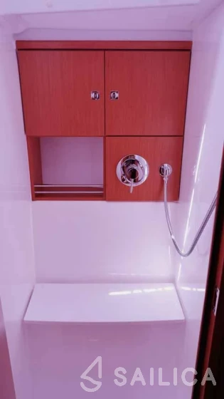 Bavaria 46 Cruiser - Yacht Charter Sailica