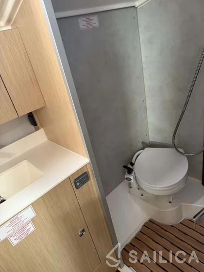 Bavaria C42 - Yacht Charter Sailica