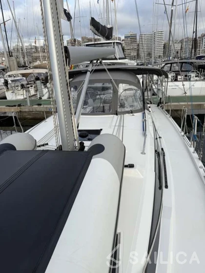 Bavaria C42 - Yacht Charter Sailica