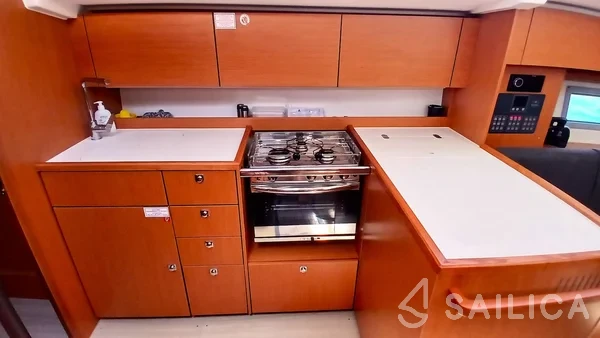 Bavaria C38 - Yacht Charter Sailica