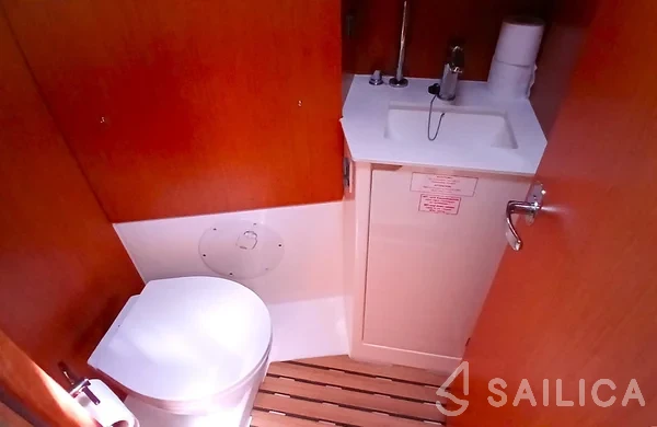 Bavaria C38 - Yacht Charter Sailica