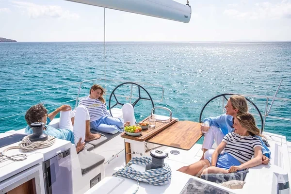 Bavaria C42 - Yacht Charter Sailica