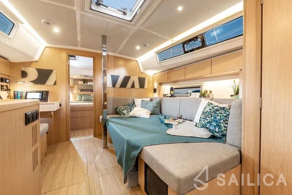 Bavaria C42 - Yacht Charter Sailica