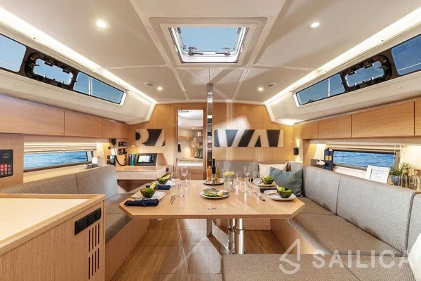 Bavaria C42 - Yacht Charter Sailica