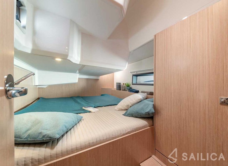 Bavaria C42 - Yacht Charter Sailica