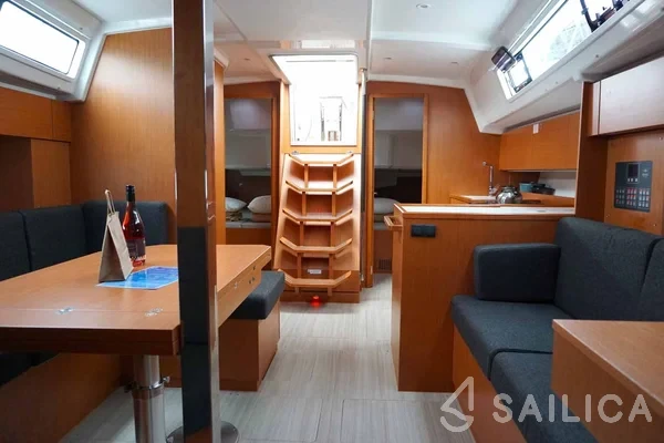Bavaria C42 - Yacht Charter Sailica