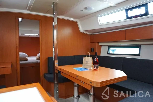 Bavaria C42 - Yacht Charter Sailica