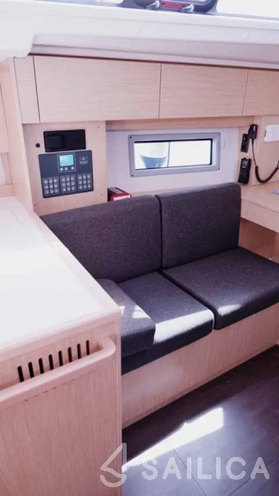 Bavaria C38 - Yacht Charter Sailica