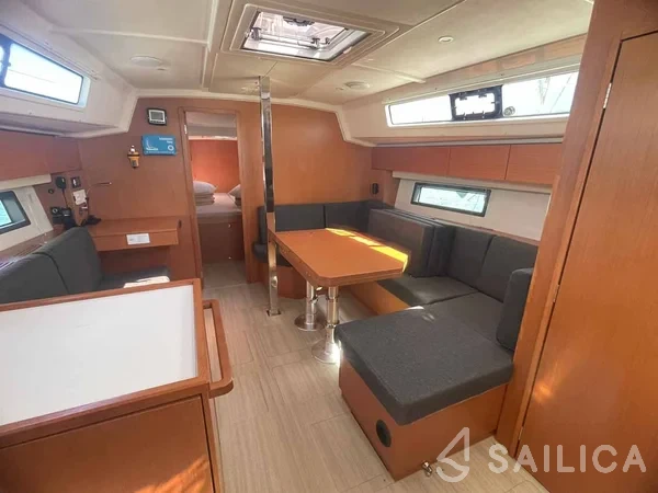 Bavaria C42 - Yacht Charter Sailica