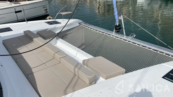 Astréa 42 - Yacht Charter Sailica