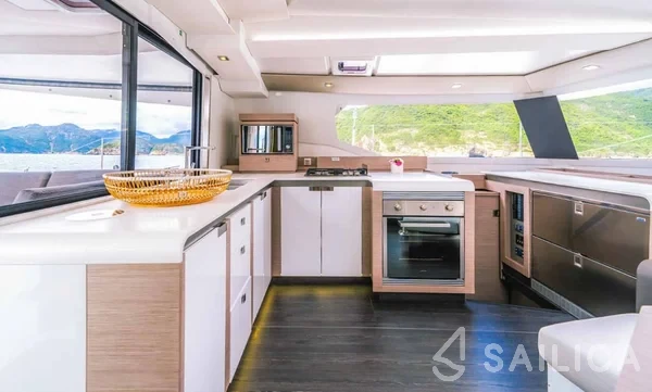 Tanna 47 - Yacht Charter Sailica