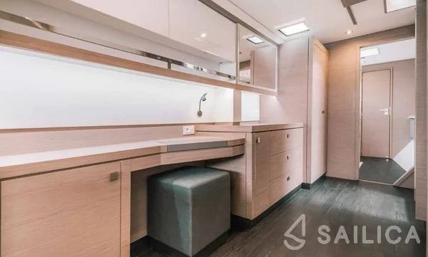 Tanna 47 - Yacht Charter Sailica