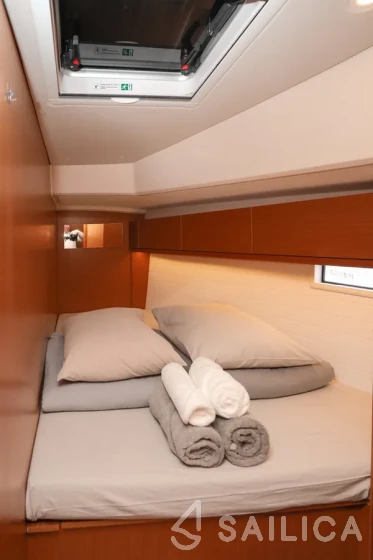 Bavaria 46 Cruiser - Yacht Charter Sailica