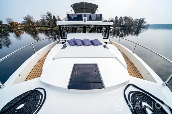 Seamaster 45 - Yacht Charter Sailica