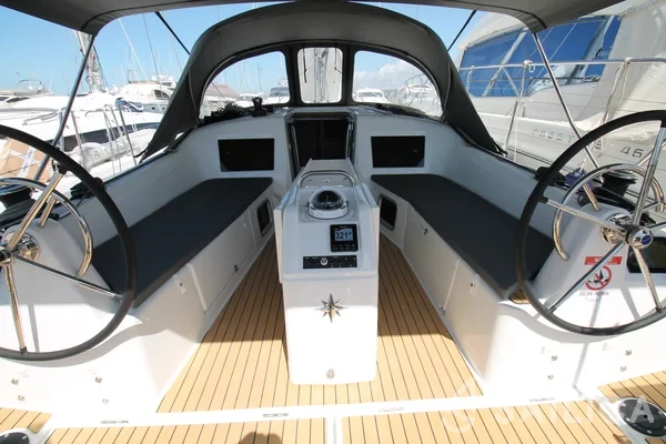 Sun Odyssey 410 - Yacht Charter Sailica