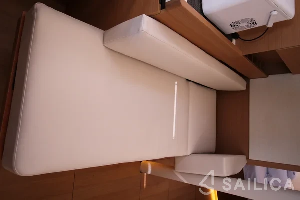 Sun Odyssey 410 - Yacht Charter Sailica