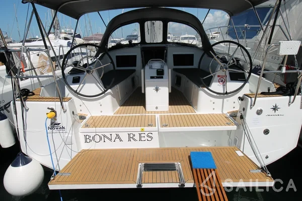 Sun Odyssey 410 - Yacht Charter Sailica