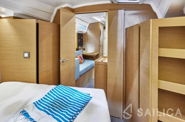 Sun Odyssey 380 - Yacht Charter Sailica