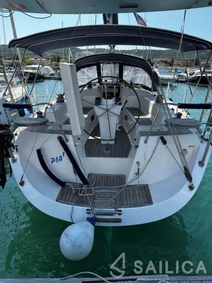 Y40 - Yacht Charter Sailica