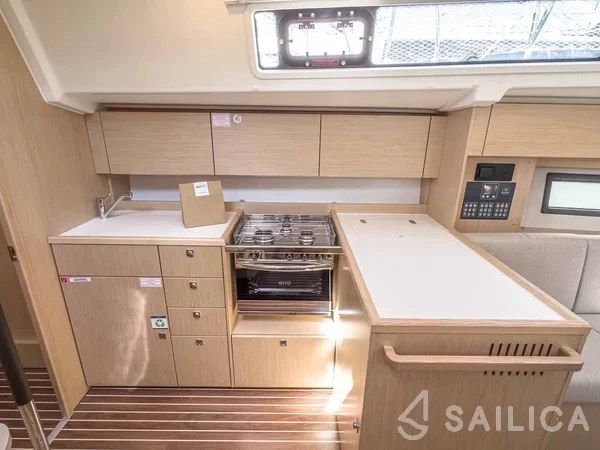 Bavaria C38 - Yacht Charter Sailica