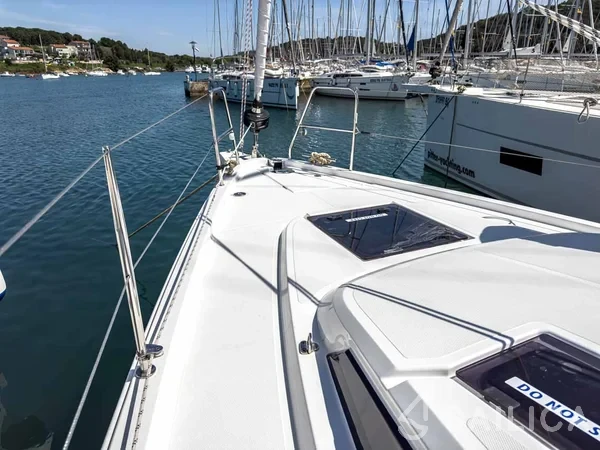 Bavaria C38 - Yacht Charter Sailica