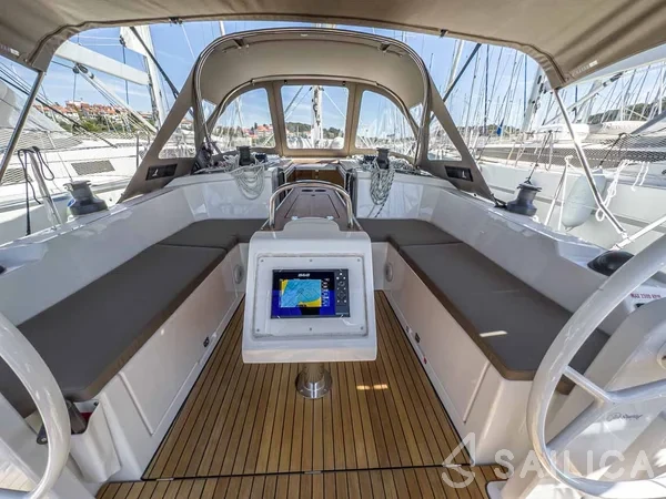 Bavaria C38 - Yacht Charter Sailica