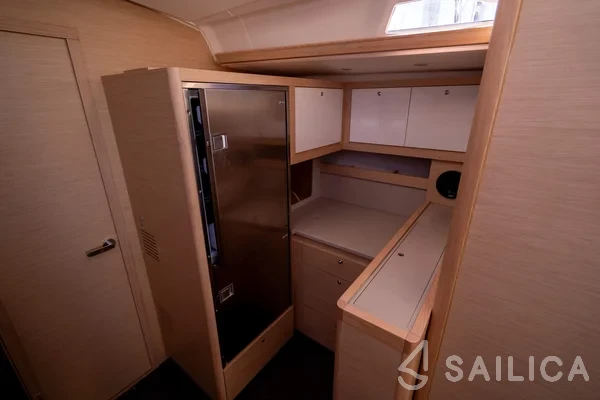 Dufour 530 Smart Electric 6 + 1 cab. - Yacht Charter Sailica