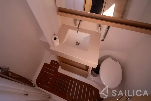 Dufour 530 Smart Electric 6 + 1 cab. - Yacht Charter Sailica