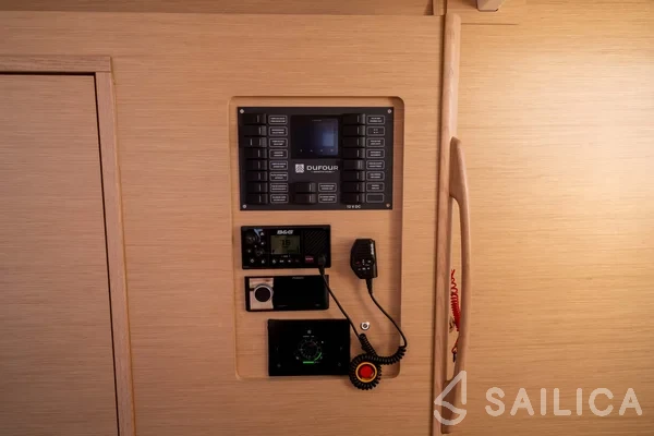 Dufour 530 Smart Electric 6 + 1 cab. - Yacht Charter Sailica