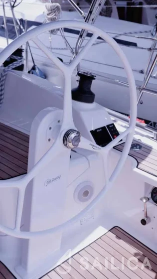 Bavaria 37 Cruiser - Yacht Charter Sailica