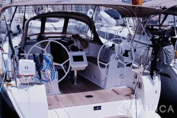 Bavaria 37 Cruiser - Yacht Charter Sailica