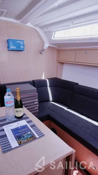 Bavaria 37 Cruiser - Yacht Charter Sailica