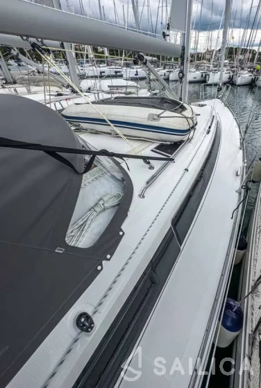 Bavaria 37 Cruiser - Yacht Charter Sailica