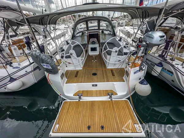 Bavaria 37 Cruiser - Yacht Charter Sailica