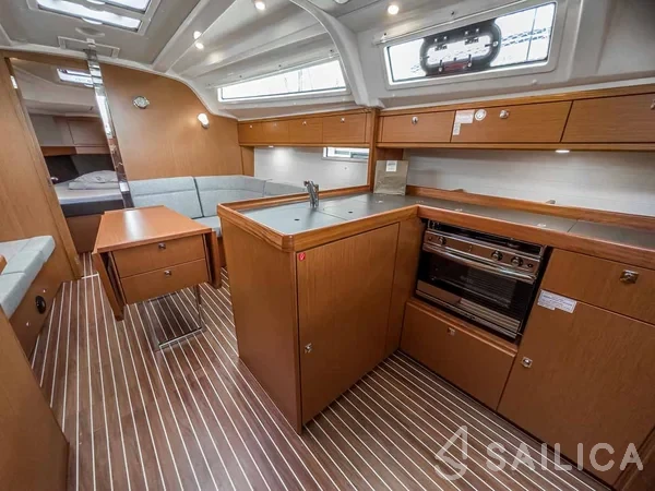 Bavaria 37 Cruiser - Yacht Charter Sailica