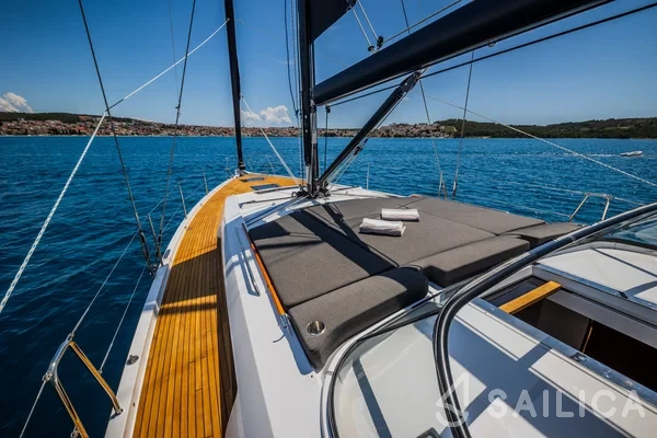 Hanse 510 - Yacht Charter Sailica