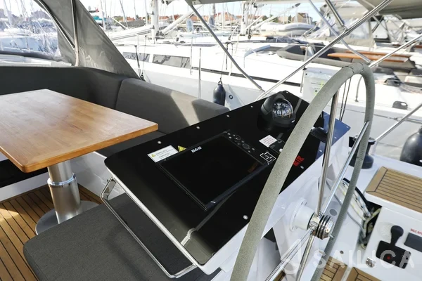 Hanse 460 - Yacht Charter Sailica