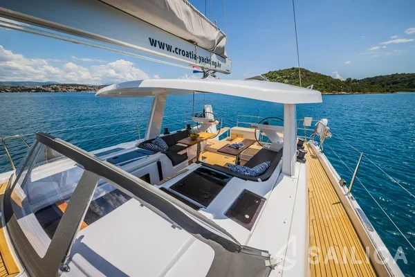 Hanse 588 - Yacht Charter Sailica
