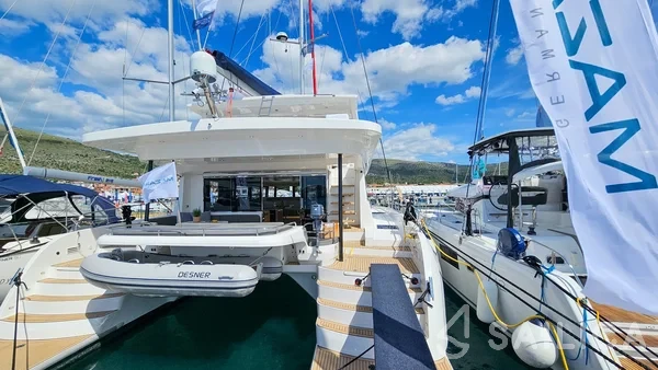 Mazarin 55 - Yacht Charter Sailica