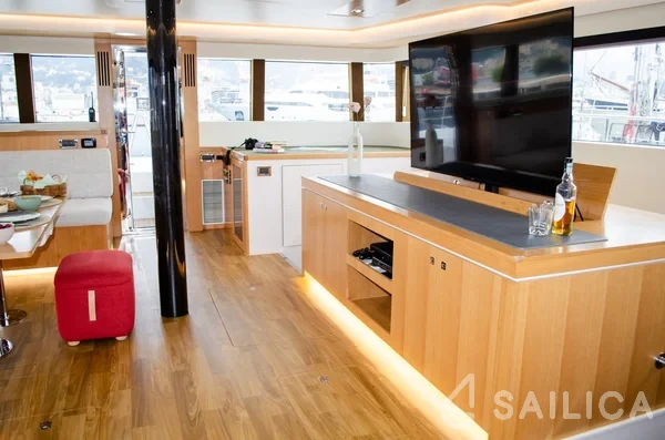 Mazarin 55 - Yacht Charter Sailica